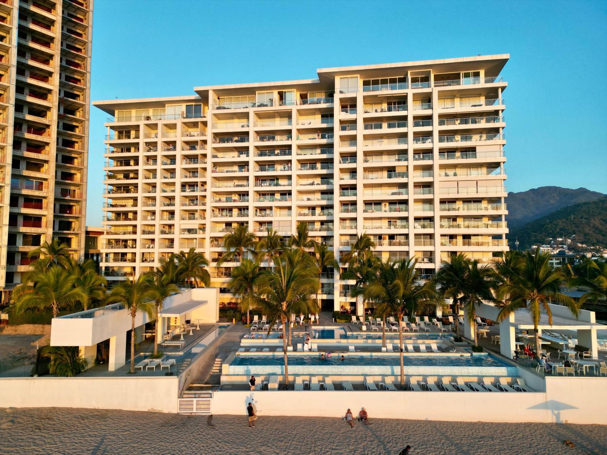 Harbor 13008A Artistic Beachfront Studio By Moikkarentals プエルトバラータ エクステリア 写真