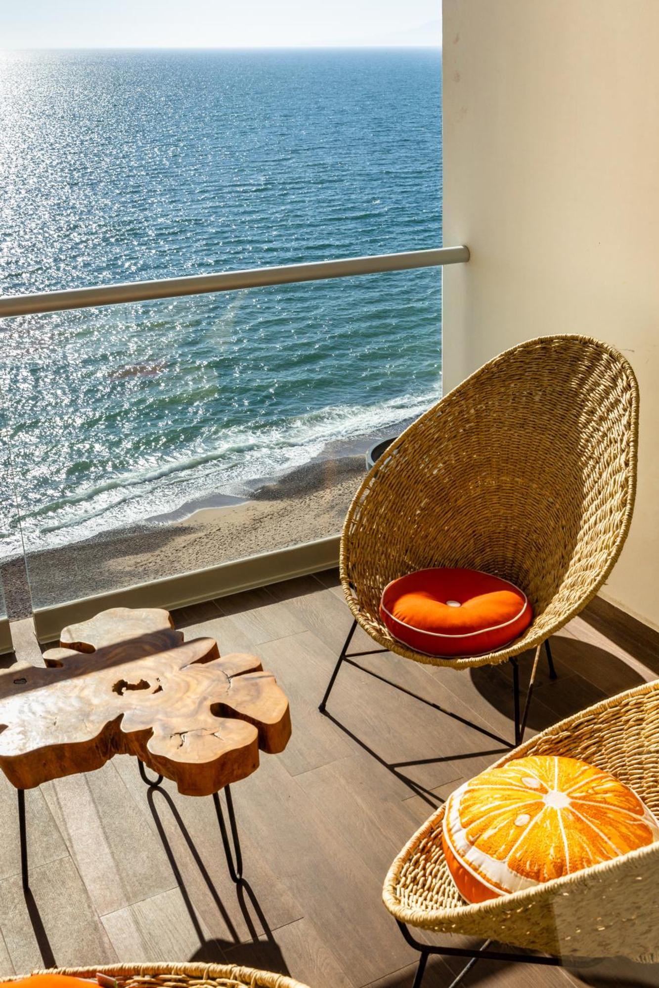 Harbor 13008A Artistic Beachfront Studio By Moikkarentals プエルトバラータ エクステリア 写真